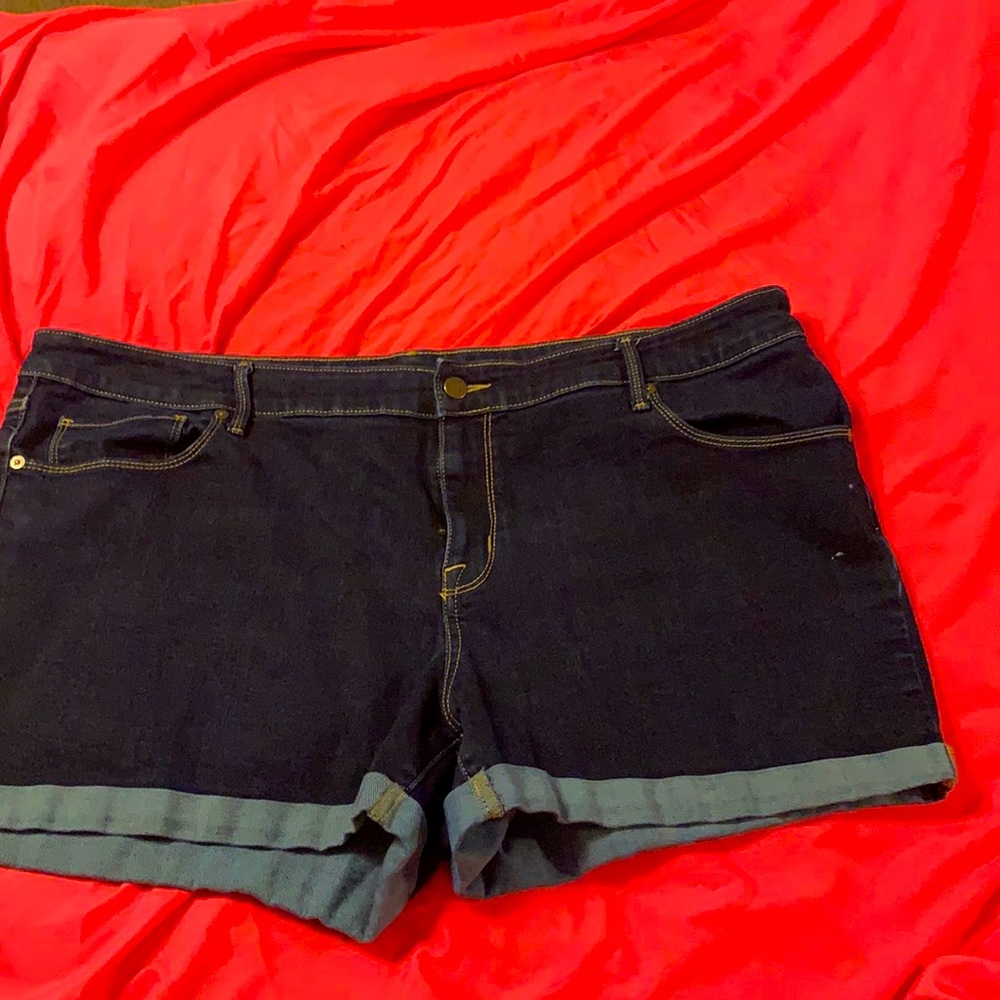 Dark Denim Shorts Size 22w